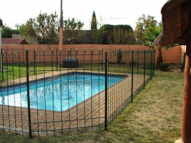 Temporary Swimming Pool Fence